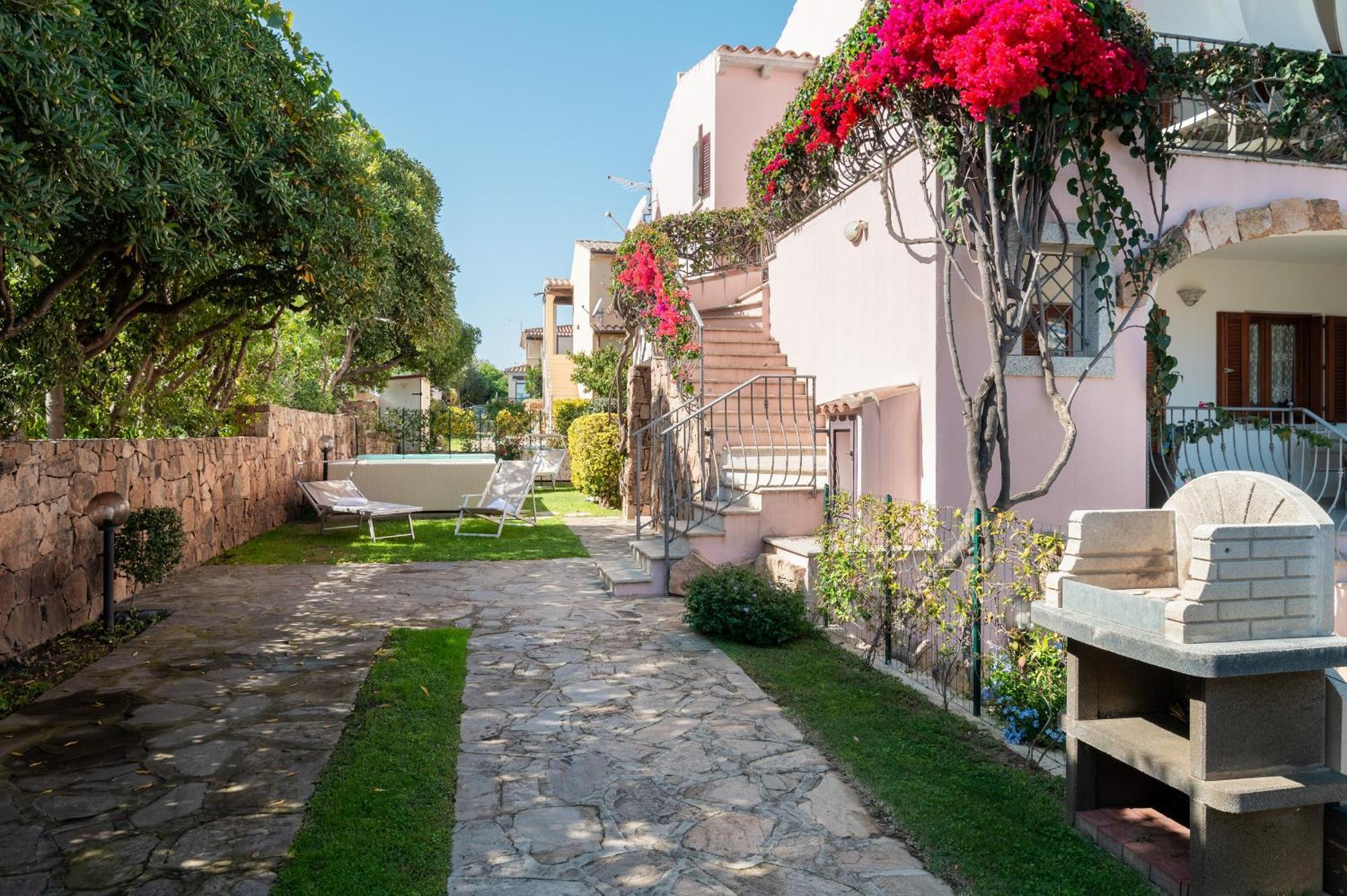 Villetta Bouganville Budoni Exterior photo
